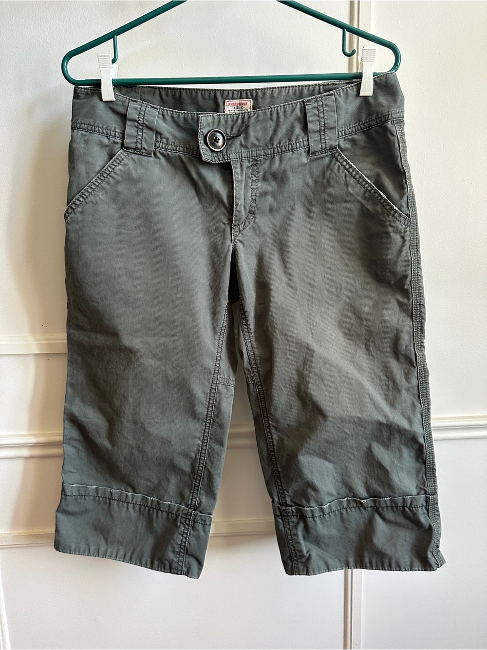 Olive Green Low Waist Cargo Capri Bottoms